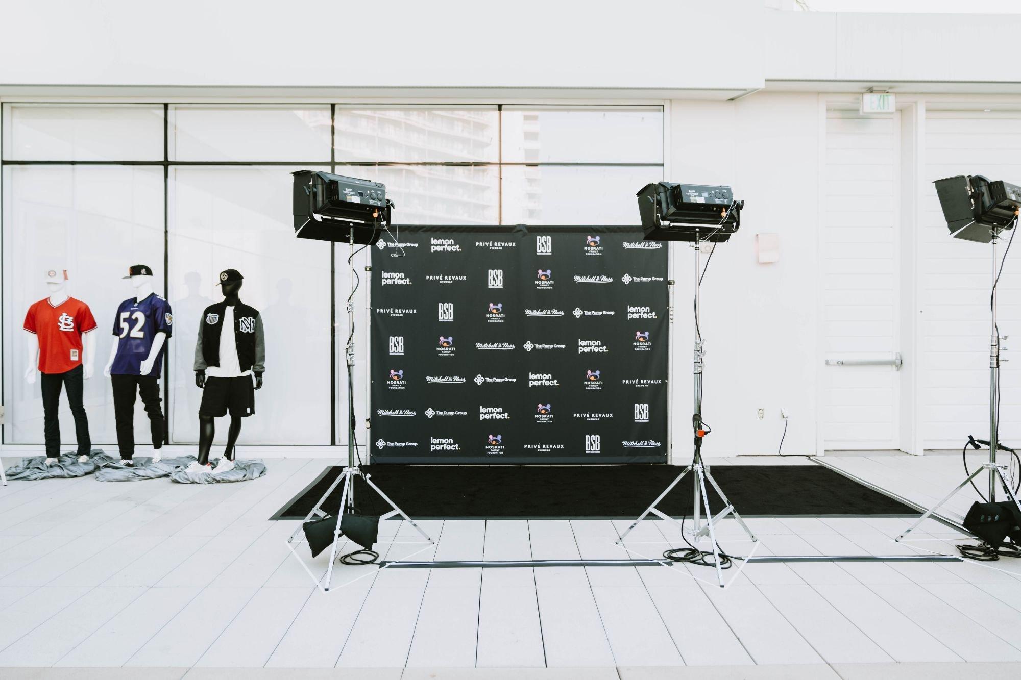 carousel-hero-element image-4