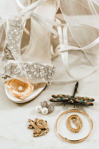 mobile - carousel-hero-element image-3