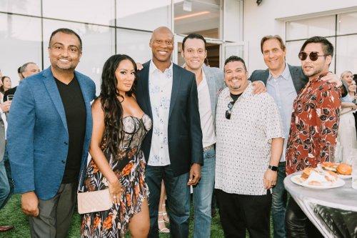 mobile - carousel-hero-element image-17