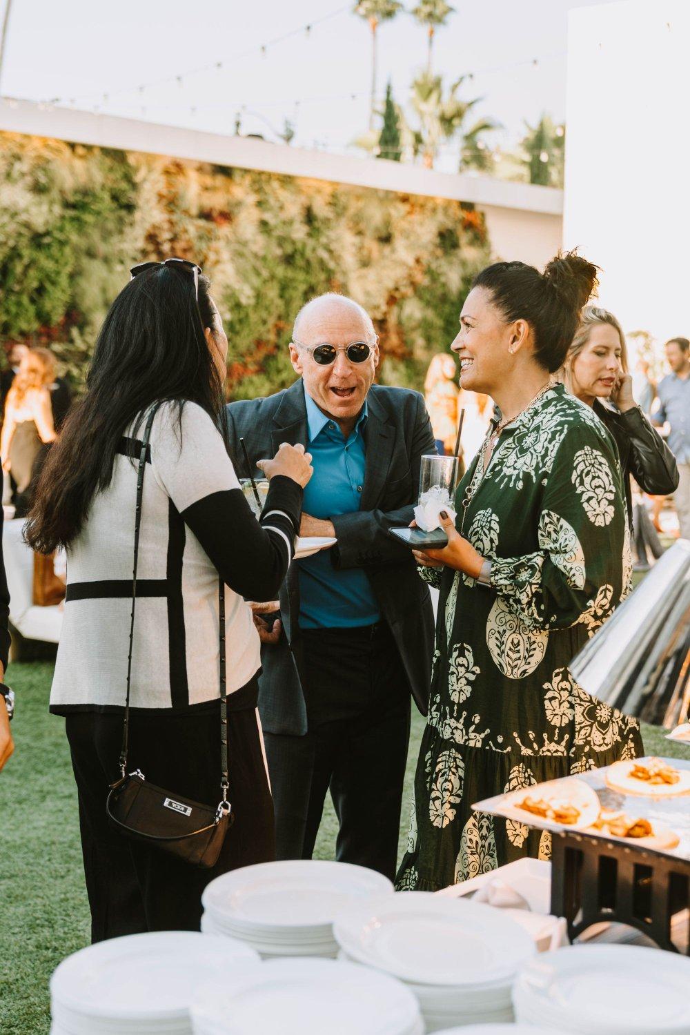 carousel-hero-element image-12