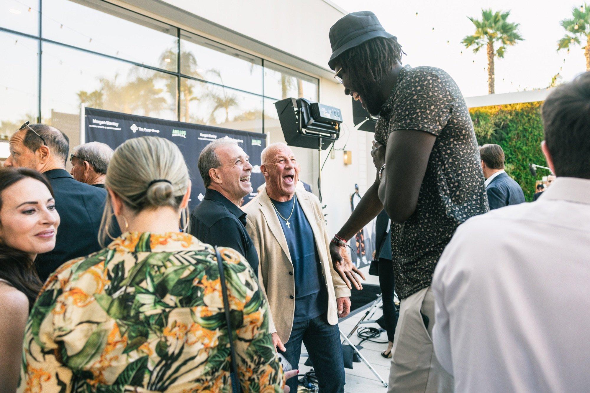 carousel-hero-element image-8