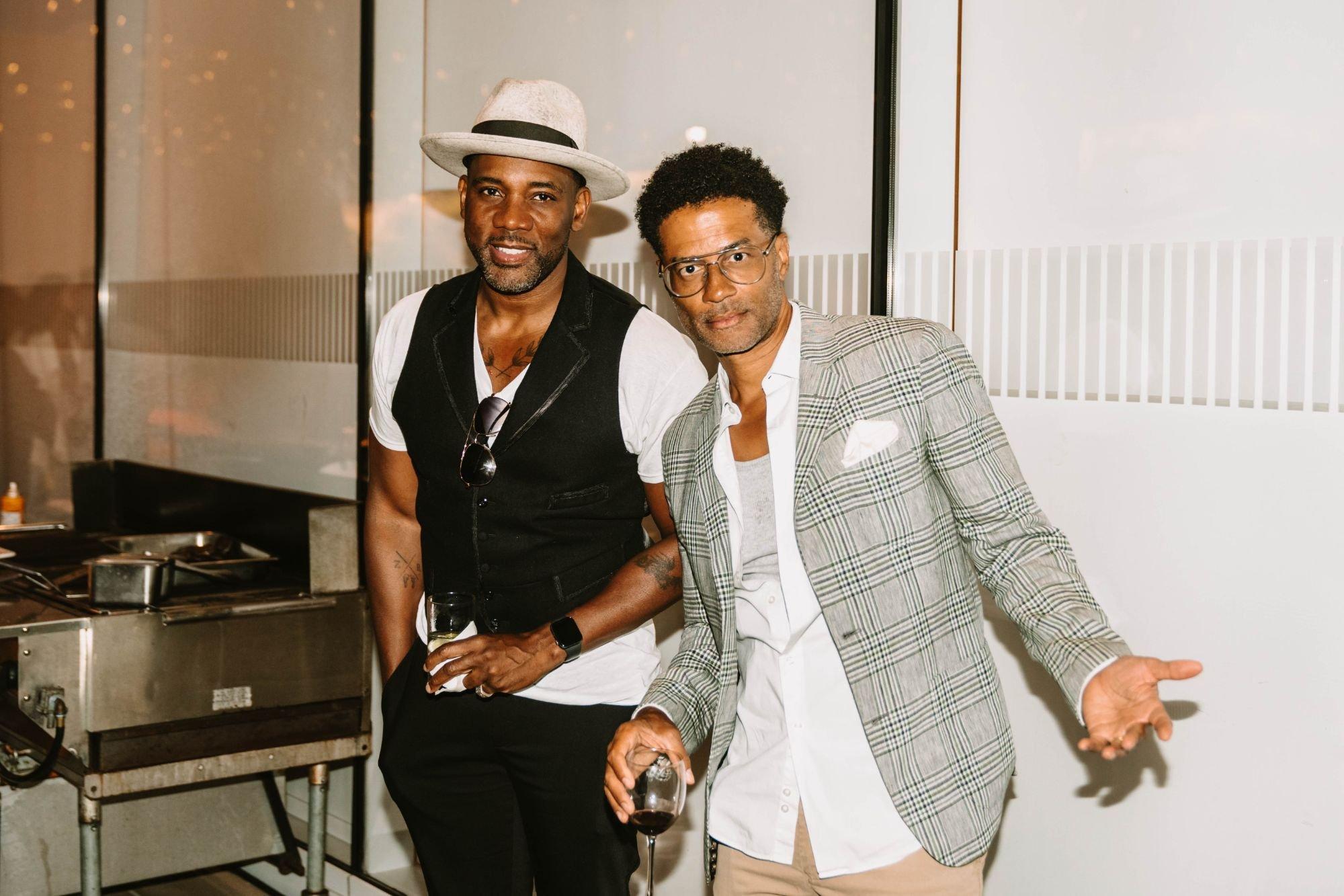 carousel-hero-element image-18