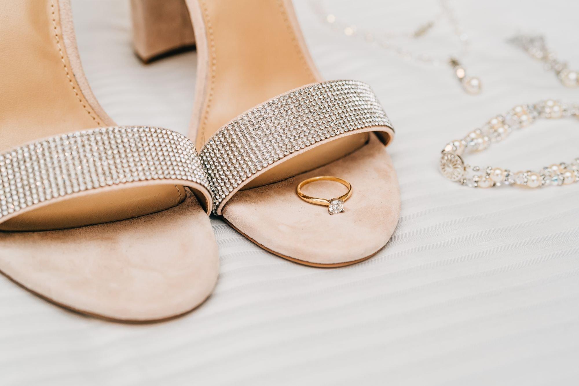 carousel-hero-element image-5