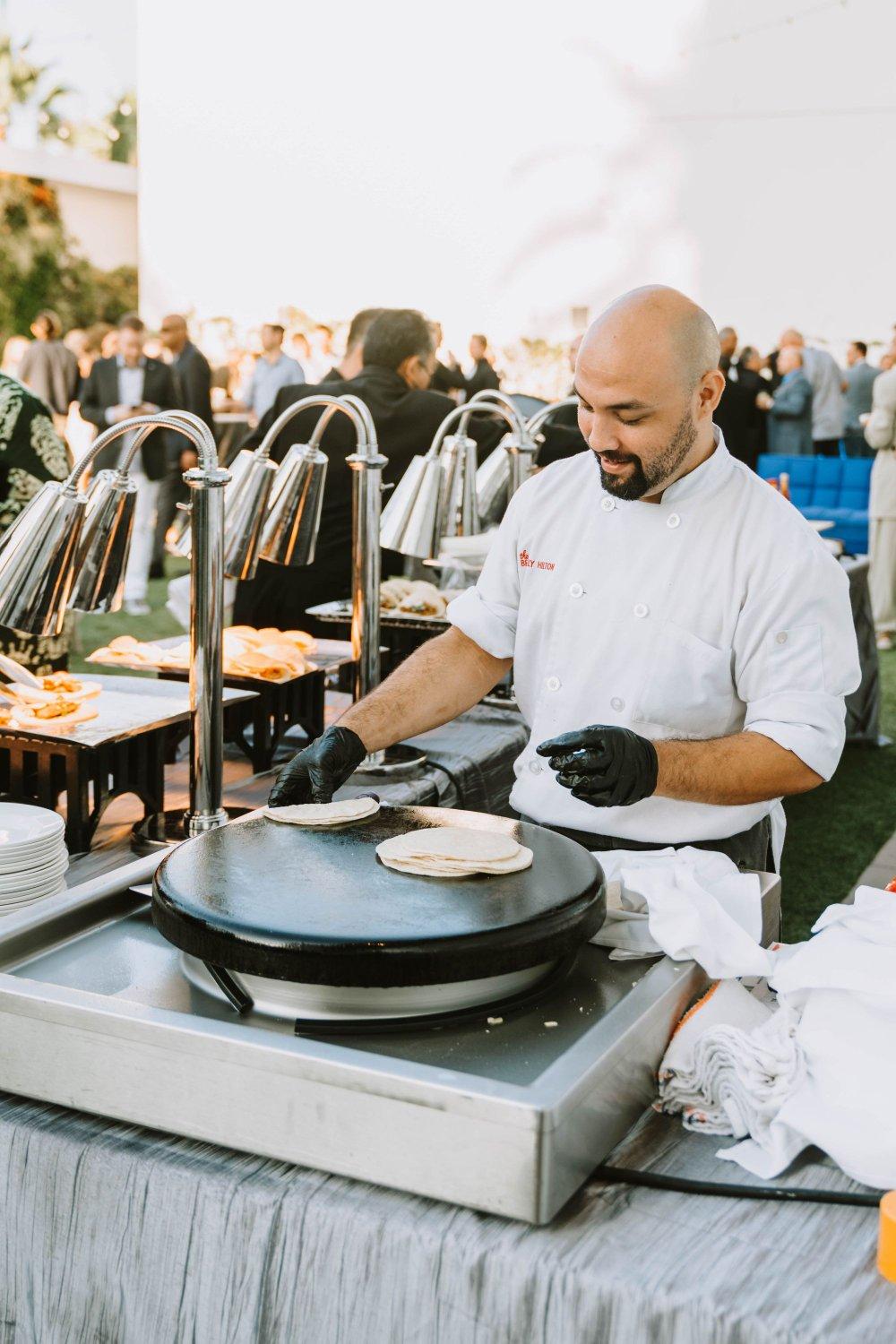 carousel-hero-element image-13